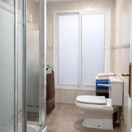 Cosy And Secure Center Pool 马尔韦利亚